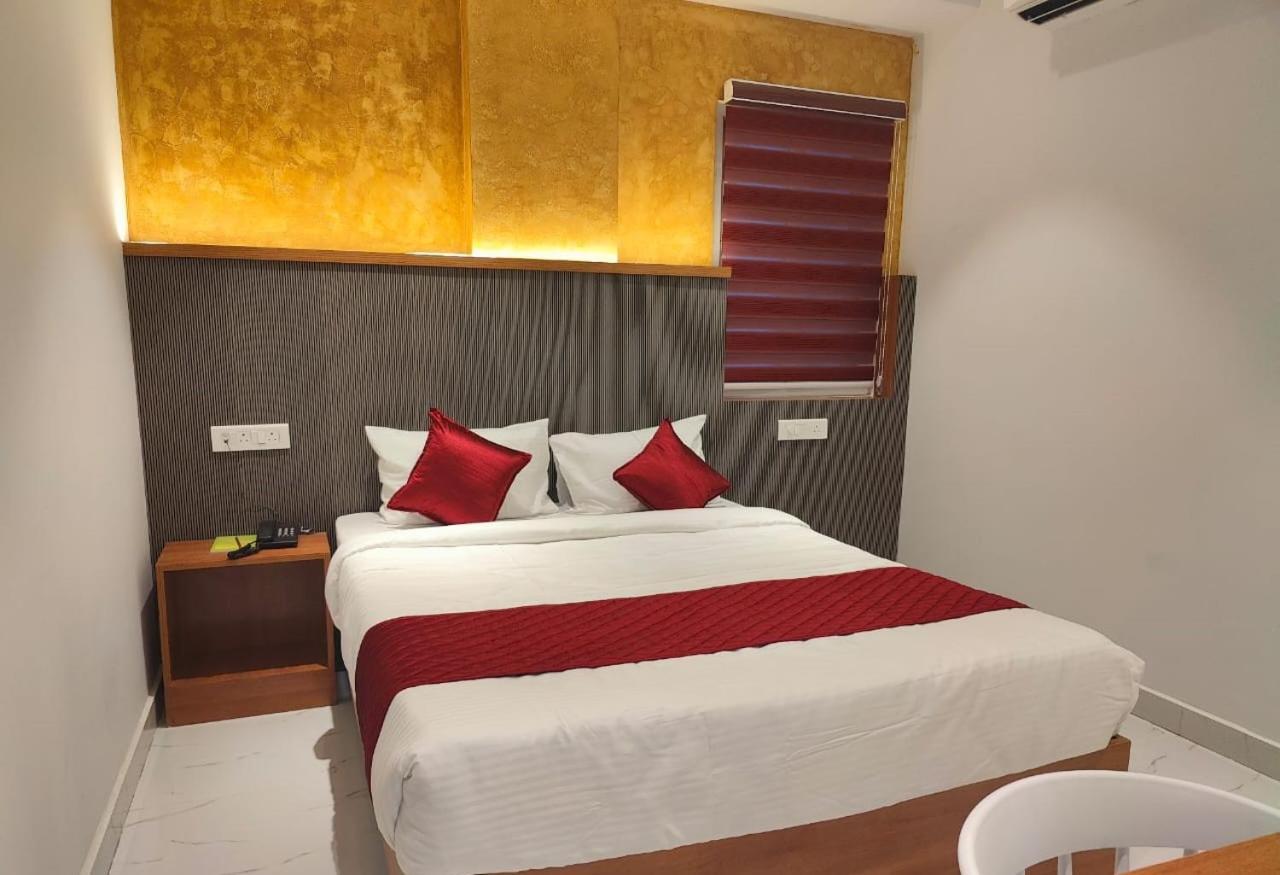 Hotel La Premier Hyderabad Exterior foto