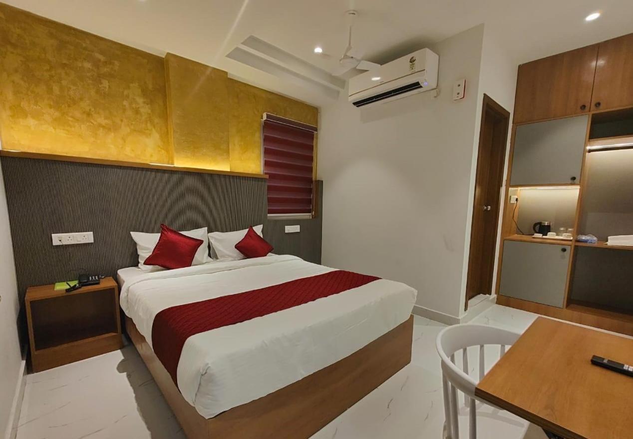 Hotel La Premier Hyderabad Exterior foto